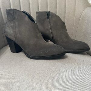 Paul Green Distressed Grey Western Scallop Boots